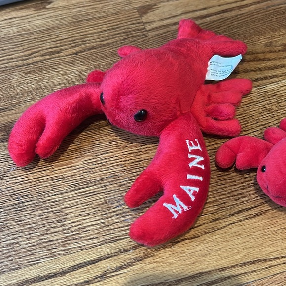 Maine Lobster Plush Set - Picture 2 of 4